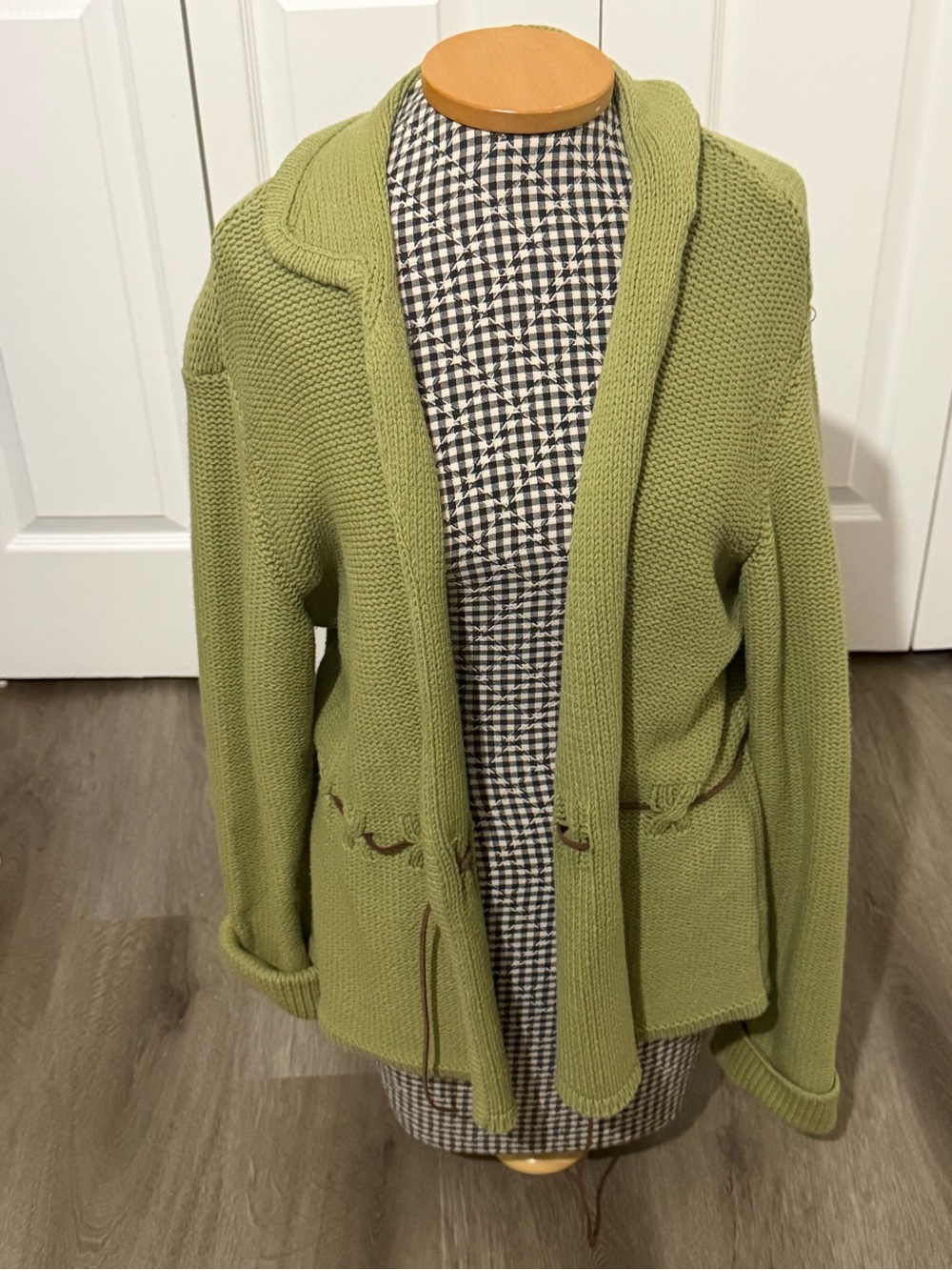 Vintage Green sweater cardigan size xl